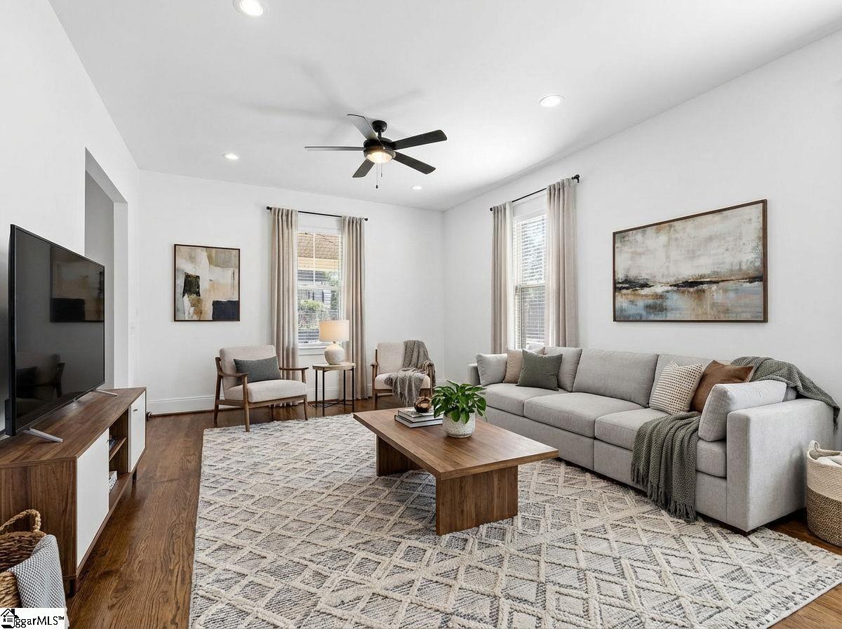 114 Frank Street Greenville, SC 29601 - Photo 8 of 34