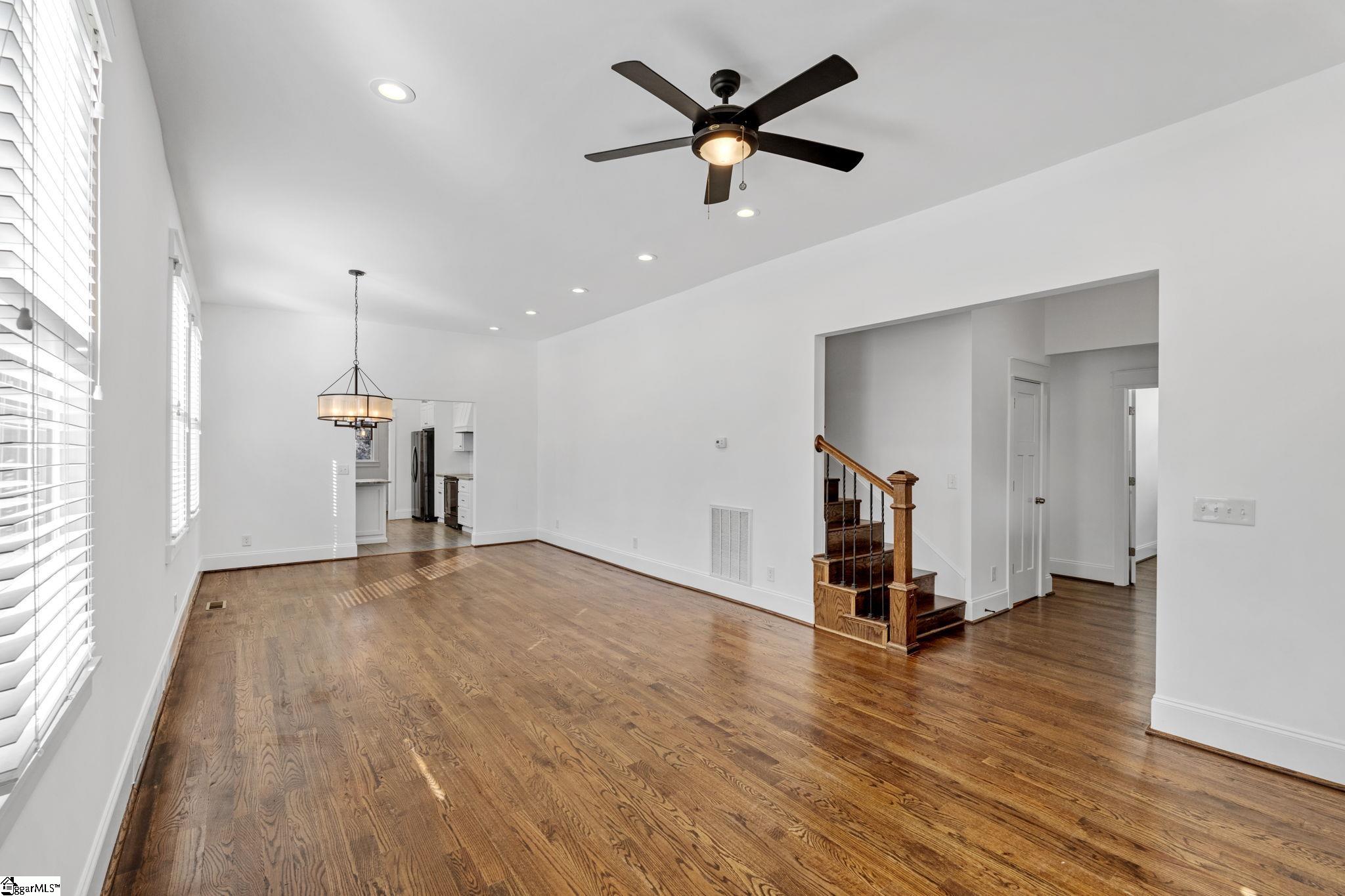 114 Frank Street Greenville, SC 29601 - Photo 9 of 34