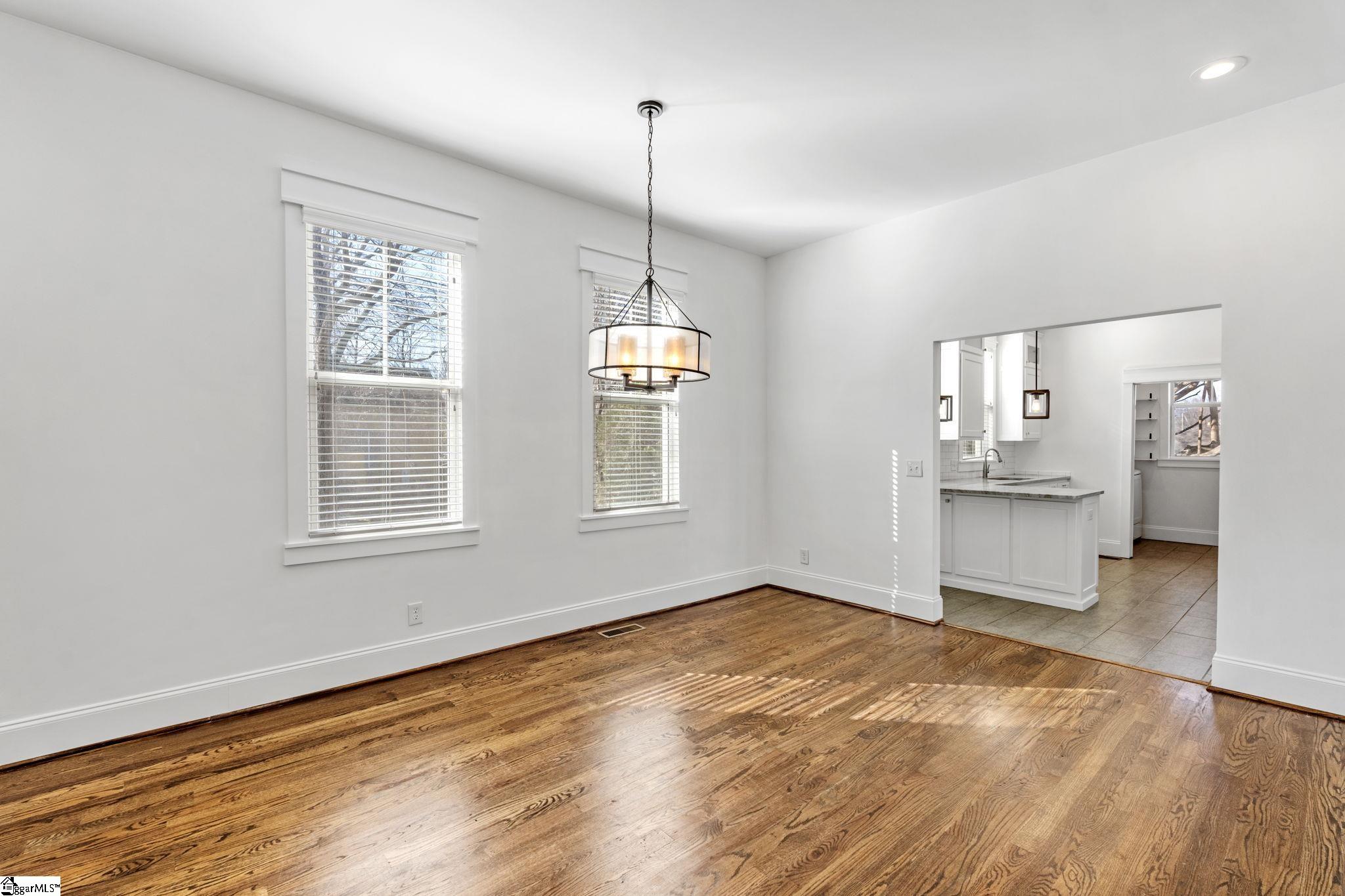 114 Frank Street Greenville, SC 29601 - Photo 10 of 34