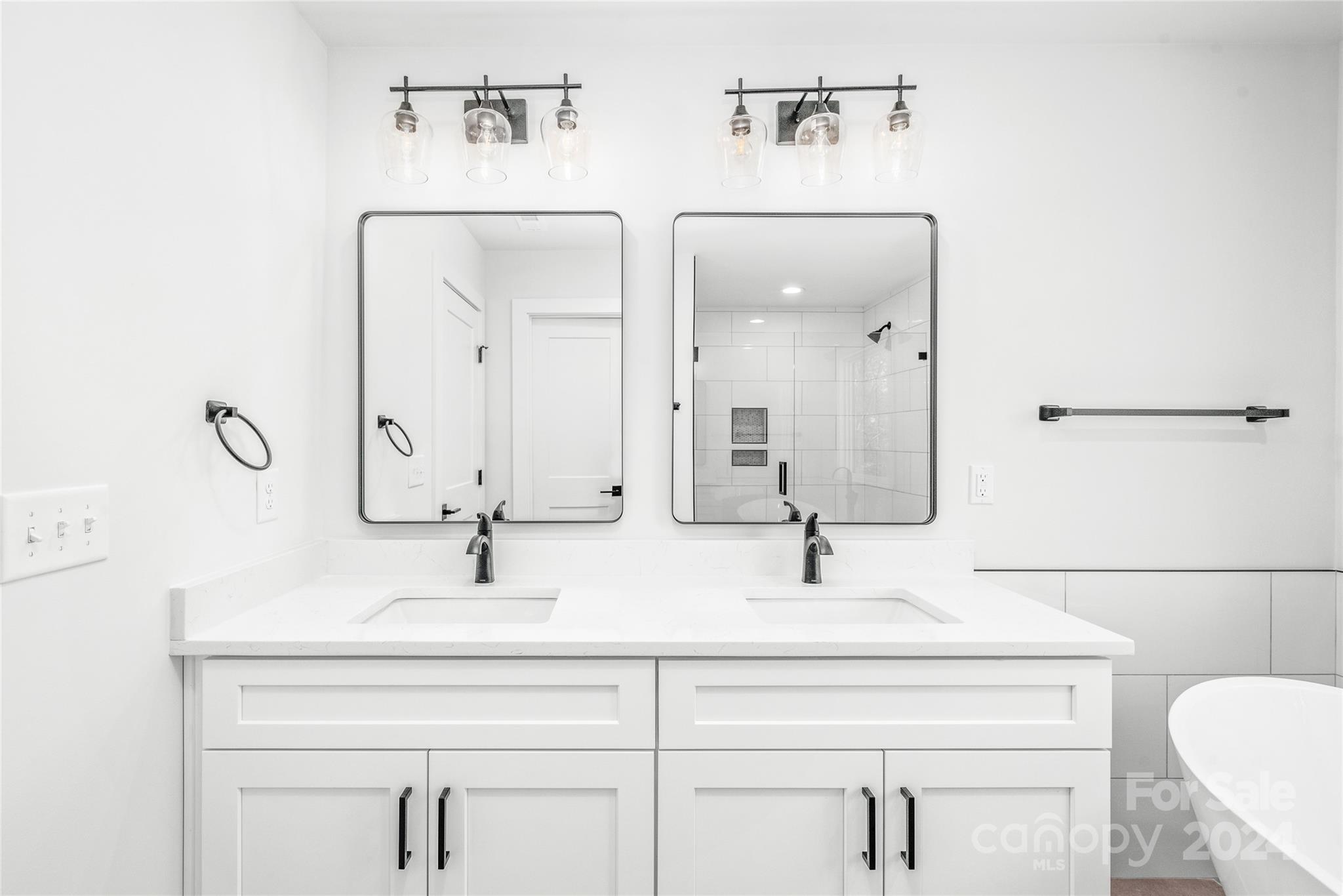 8329 Tuckalake Road Charlotte, NC 28215 - Photo 21 of 33 Gallery Image 21