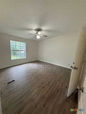 $1,495 | 532 Grandview Bend, Canyon Lake, TX 78133