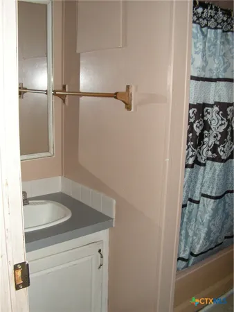 $1,495 | 532 Grandview Bend, Canyon Lake, TX 78133