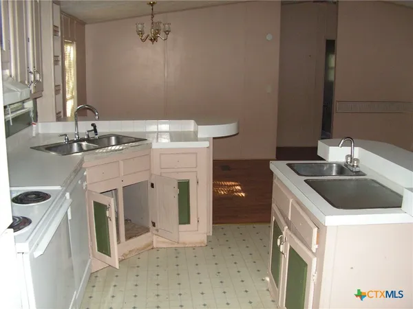 $1,495 | 532 Grandview Bend, Canyon Lake, TX 78133