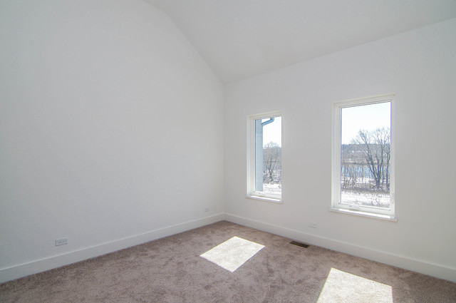43 Windward Way Ottawa, IL 61350 - Photo 13 of 25 an empty room with windows