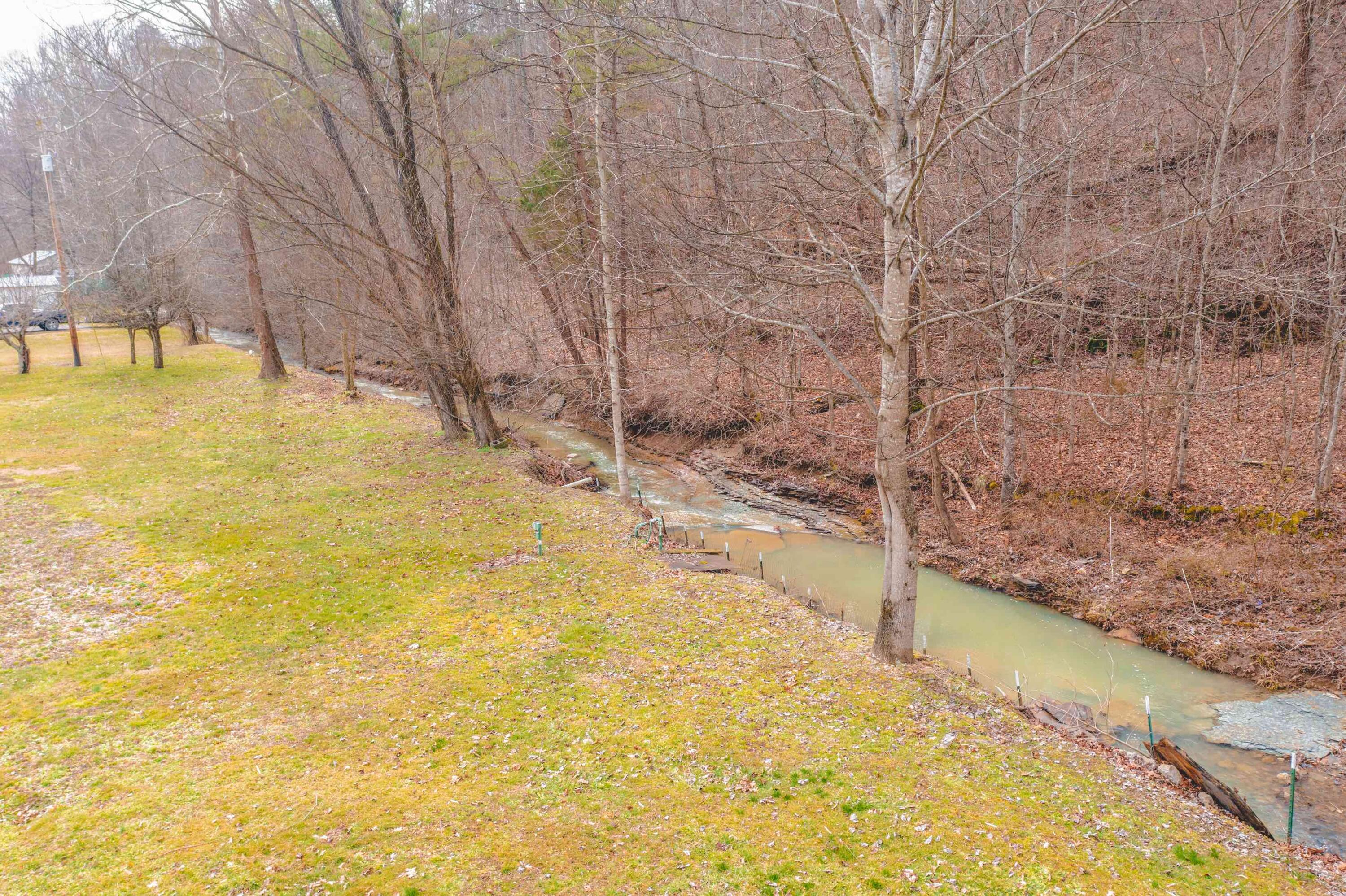 1037 Dry Branch Road Irvine, KY 40336 - Photo 17 of 47 032