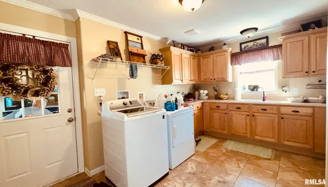 $330,000 | 5197 East Emerson City Road, Scheller, IL 62883