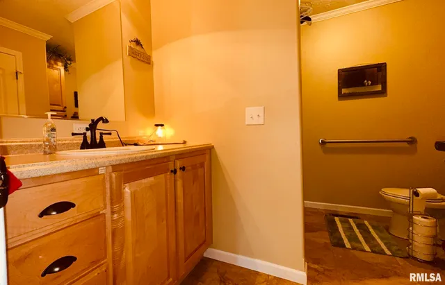 $330,000 | 5197 East Emerson City Road, Scheller, IL 62883