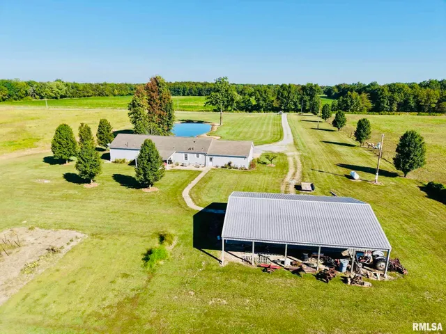 $330,000 | 5197 East Emerson City Road, Scheller, IL 62883