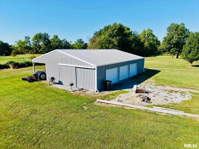 $330,000 | 5197 East Emerson City Road, Scheller, IL 62883