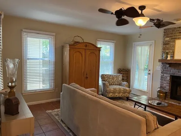 $4,200 | 662 Poaug Lane, Mount Pleasant, SC 29464