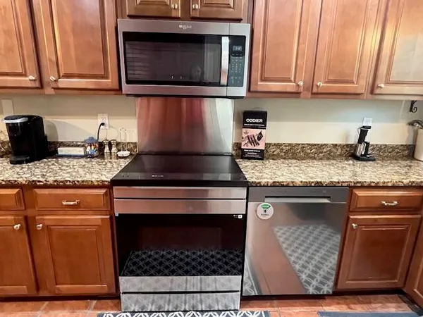 $4,200 | 662 Poaug Lane, Mount Pleasant, SC 29464