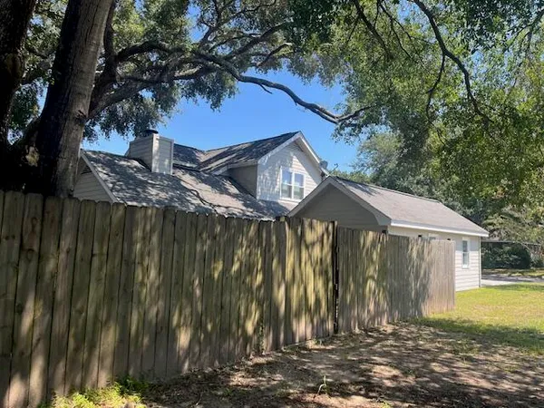 $4,200 | 662 Poaug Lane, Mount Pleasant, SC 29464