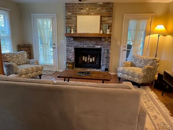 $4,200 | 662 Poaug Lane, Mount Pleasant, SC 29464