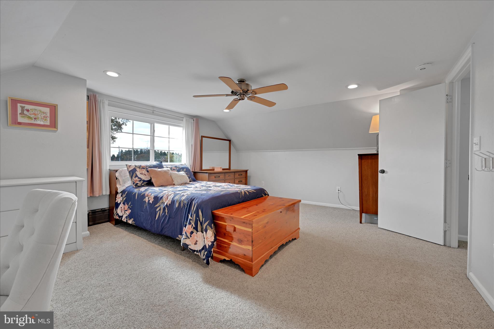 112 Whitney Road Lancaster, PA 17603 - Photo 20 of 33 Bedroom 4
