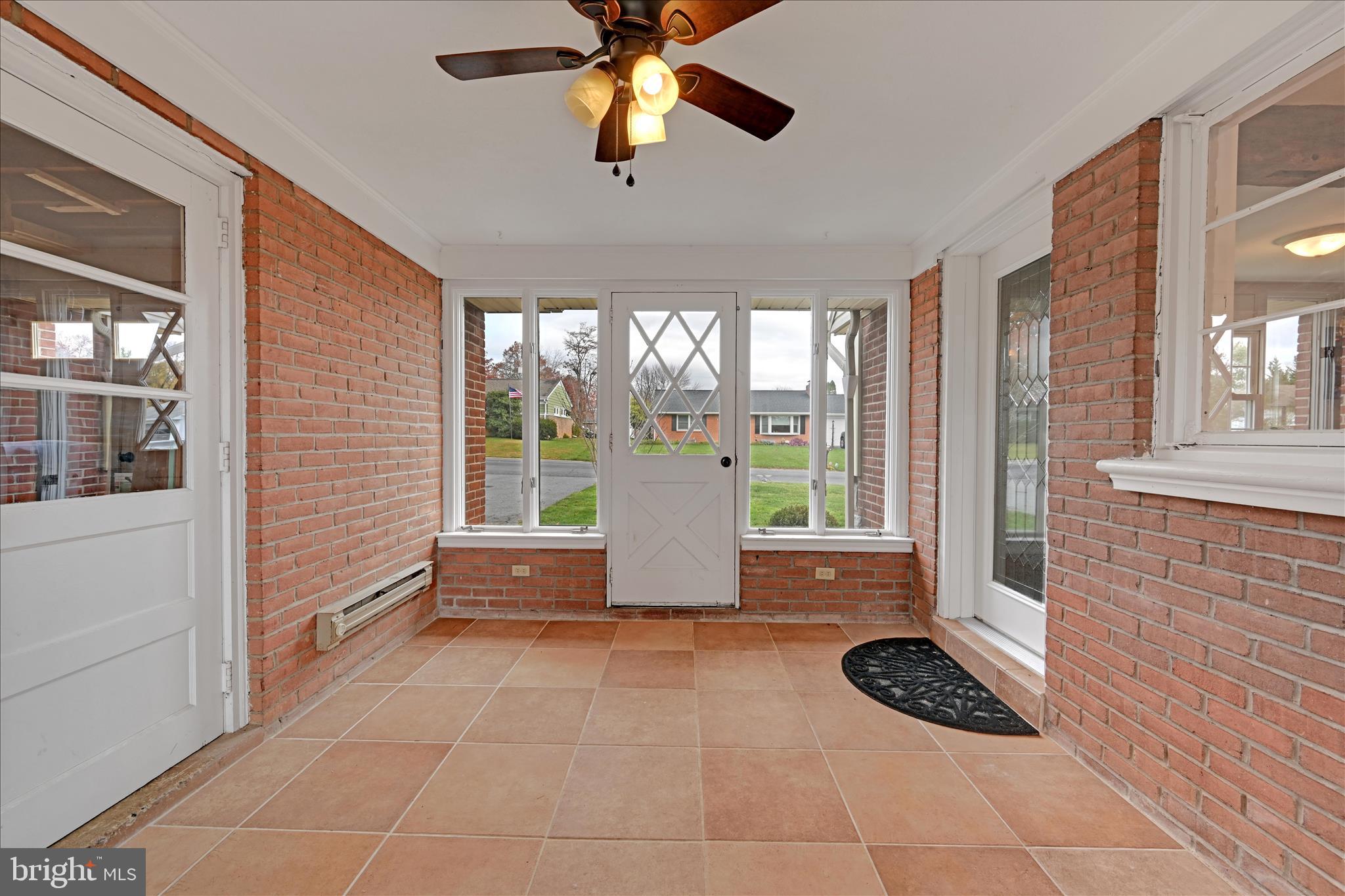 112 Whitney Road Lancaster, PA 17603 - Photo 26 of 33 Breezeway
