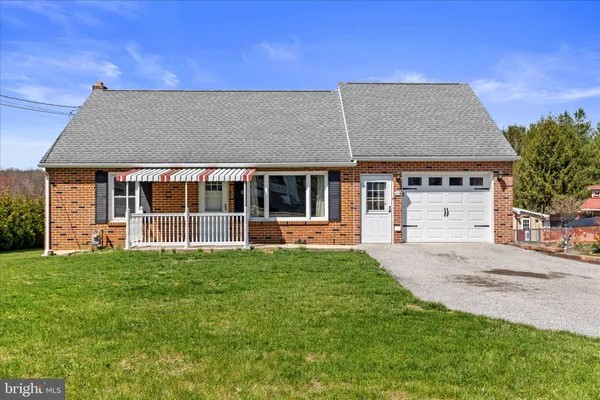 $324,900 | 113 Church Street, Seven Valleys, PA 17360