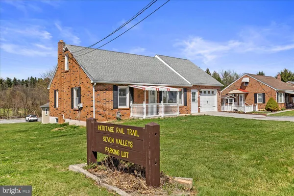 $324,900 | 113 Church Street, Seven Valleys, PA 17360