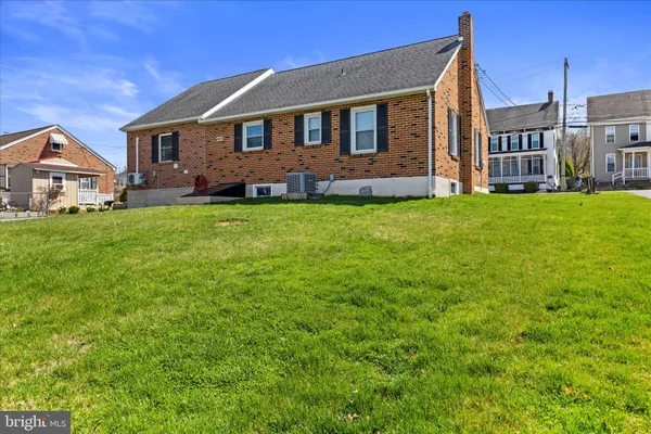 $324,900 | 113 Church Street, Seven Valleys, PA 17360