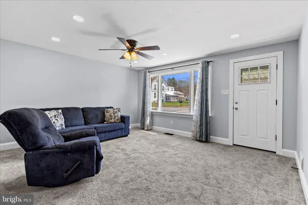 $324,900 | 113 Church Street, Seven Valleys, PA 17360