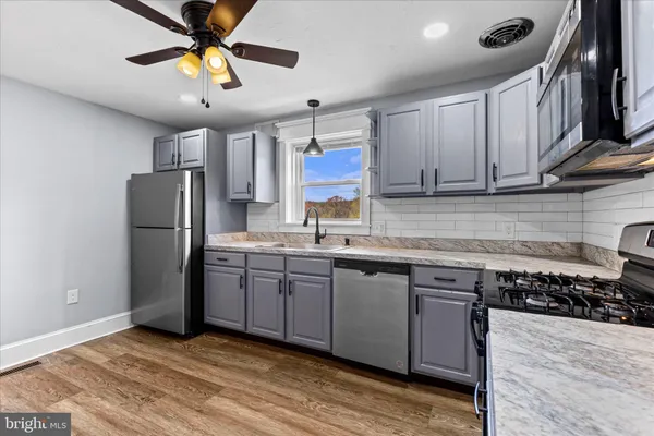 $324,900 | 113 Church Street, Seven Valleys, PA 17360
