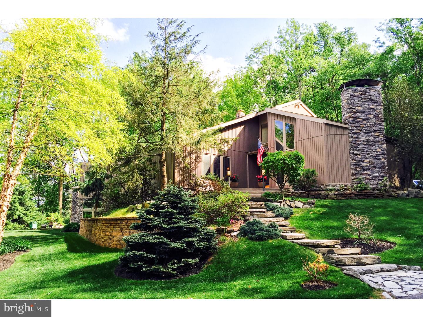 227 Chapel Hill Road Reading, PA 19608 - Photo 1 of 25