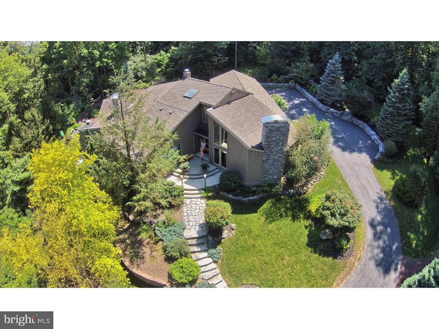 227 Chapel Hill Road Reading, PA 19608 - Photo 2 of 25
