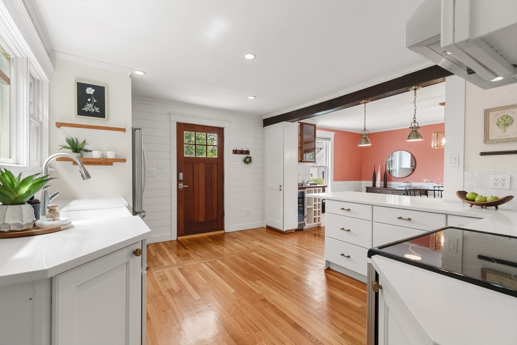 22 Prince Street Marblehead, MA 01945 - Photo 16 of 33