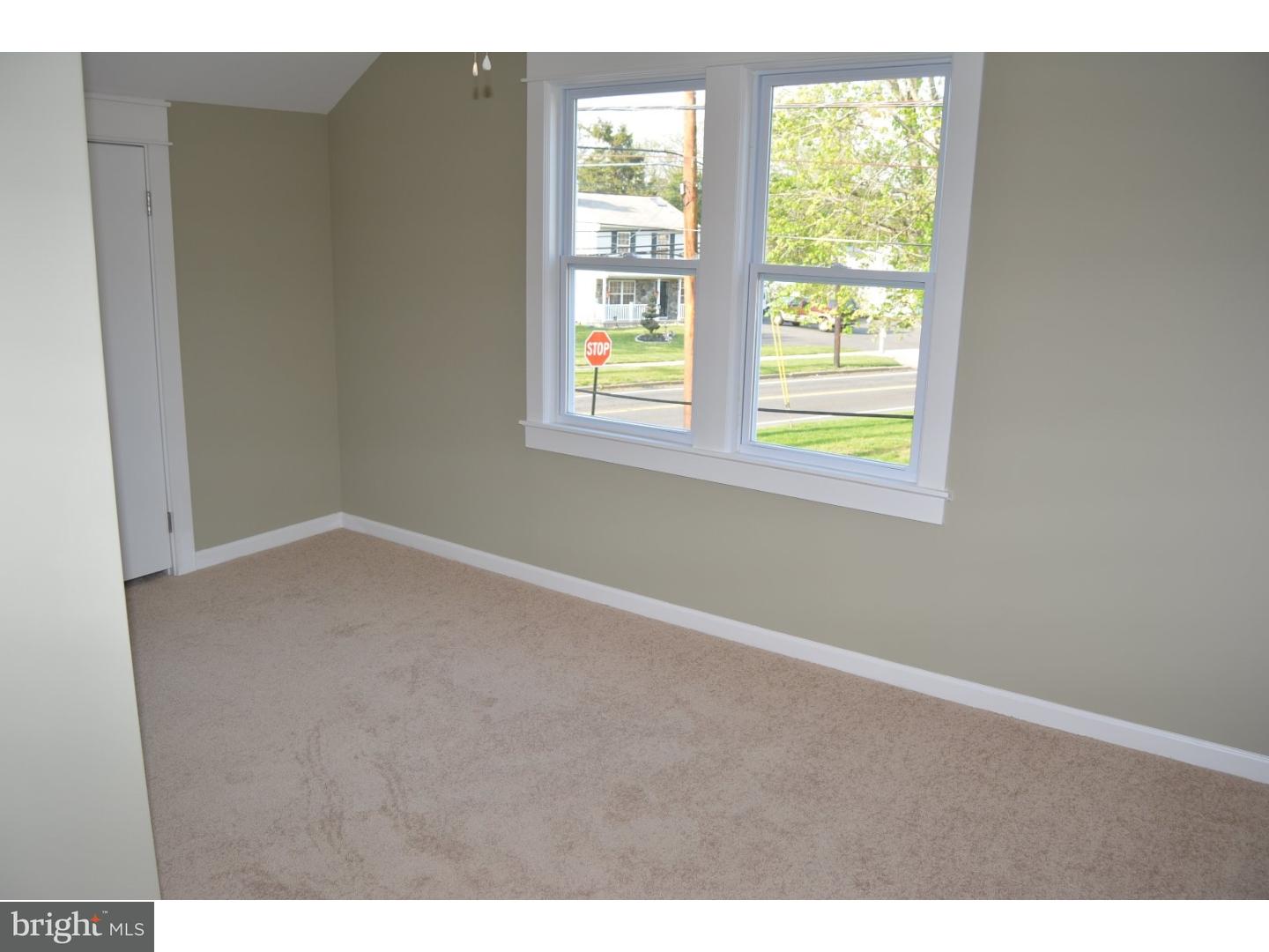 901 Beverly Road Burlington, NJ 08016 - Photo 15 of 20 Bedroom 2
