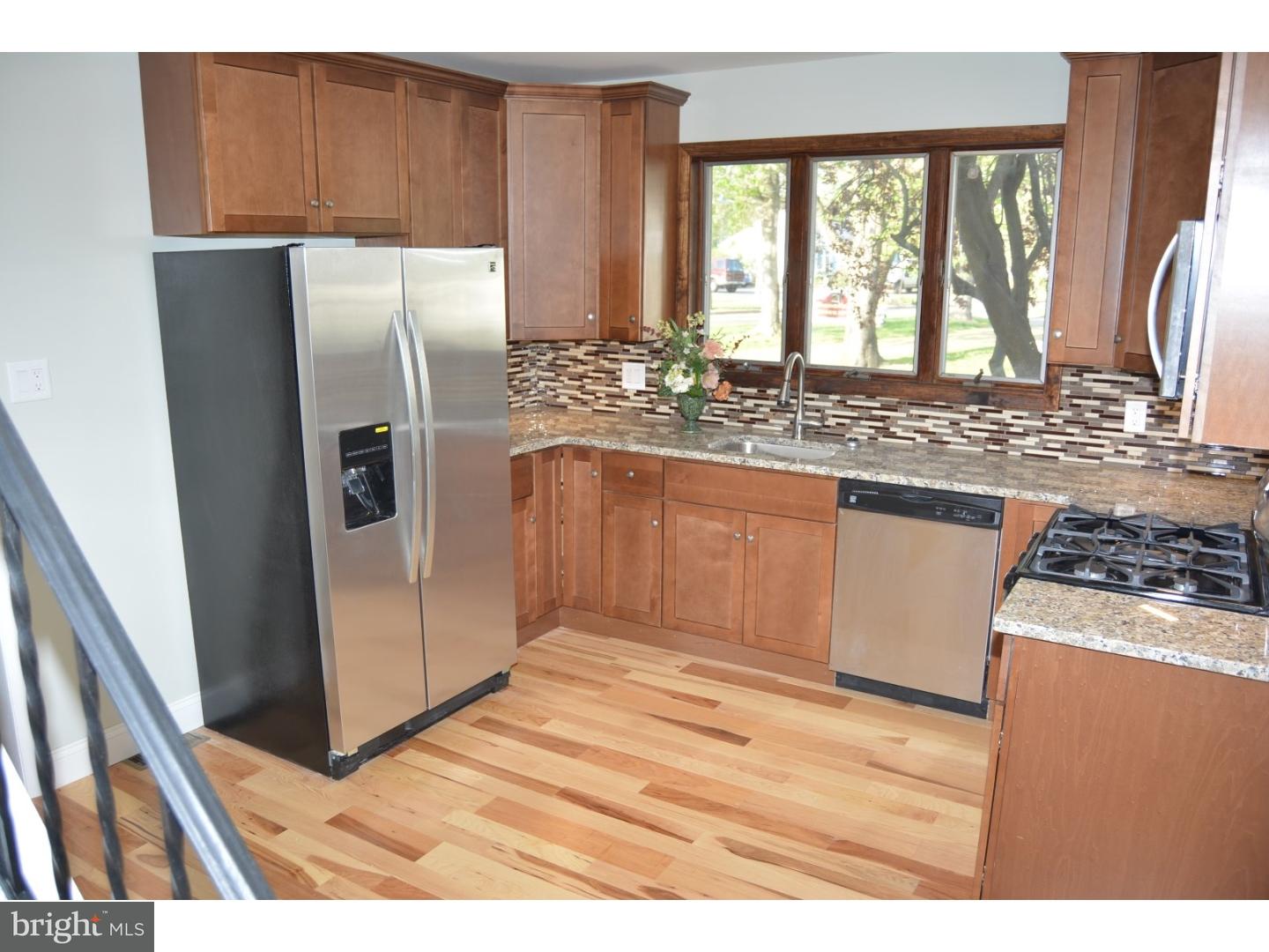 901 Beverly Road Burlington, NJ 08016 - Photo 7 of 20 Kitchen