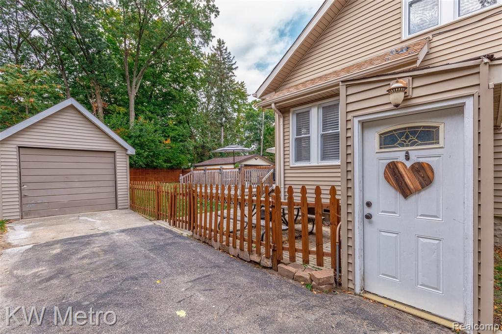 2535 Rochester Road Royal Oak, MI 48073 - Photo 59 of 71