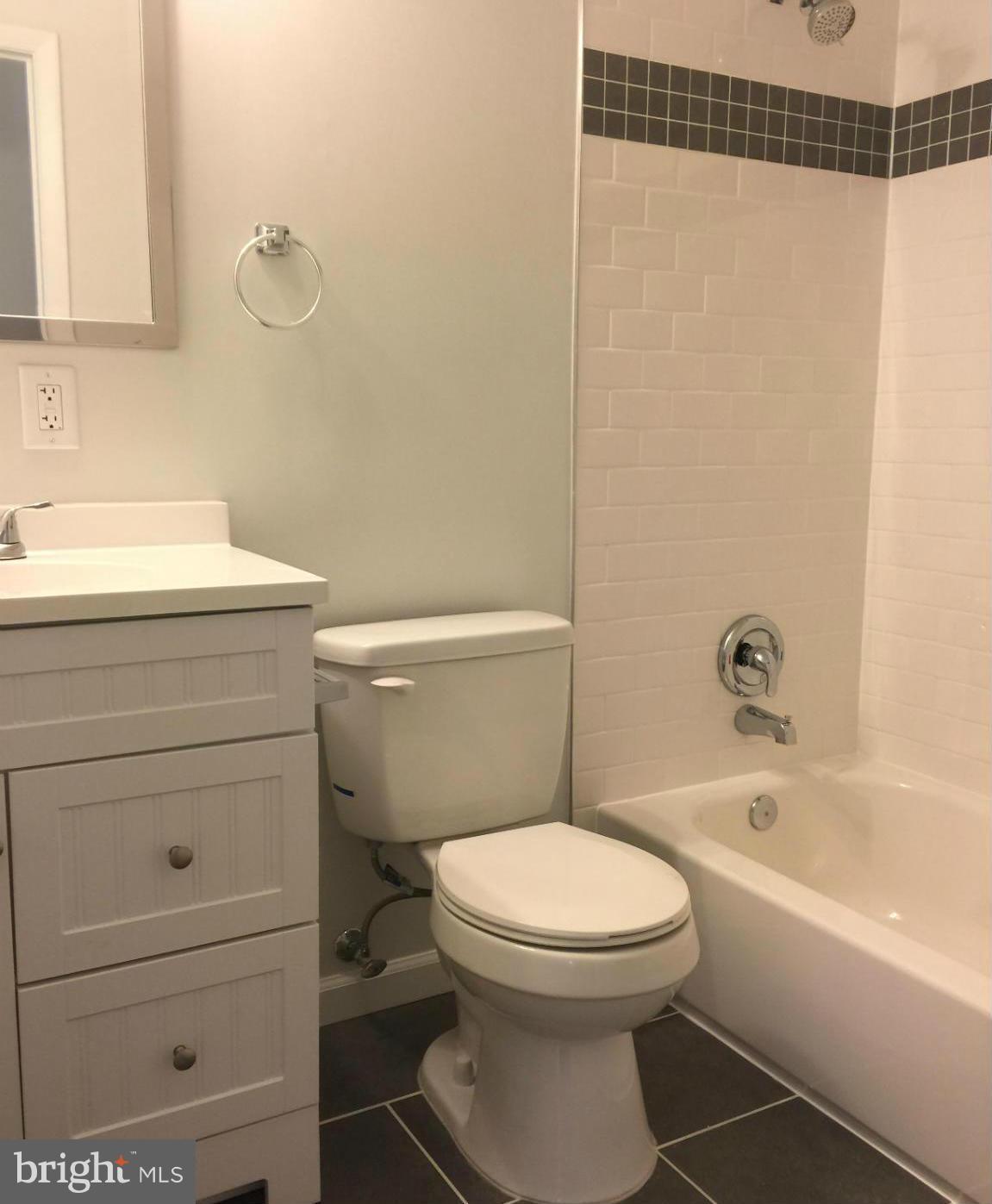 13533 Delaney Road Woodbridge, VA 22193 - Photo 12 of 21 HALL WAY FULL BATH ROOM