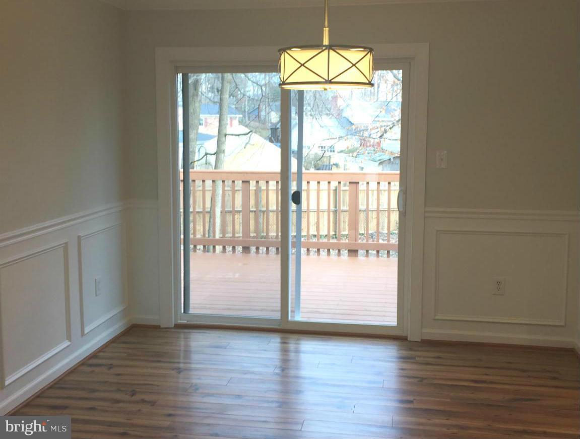13533 Delaney Road Woodbridge, VA 22193 - Photo 7 of 21 LARGE OPEN FORMAL DINING W/ MOULDING