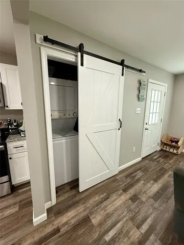 a view of a storage & utility room with washer and dryer