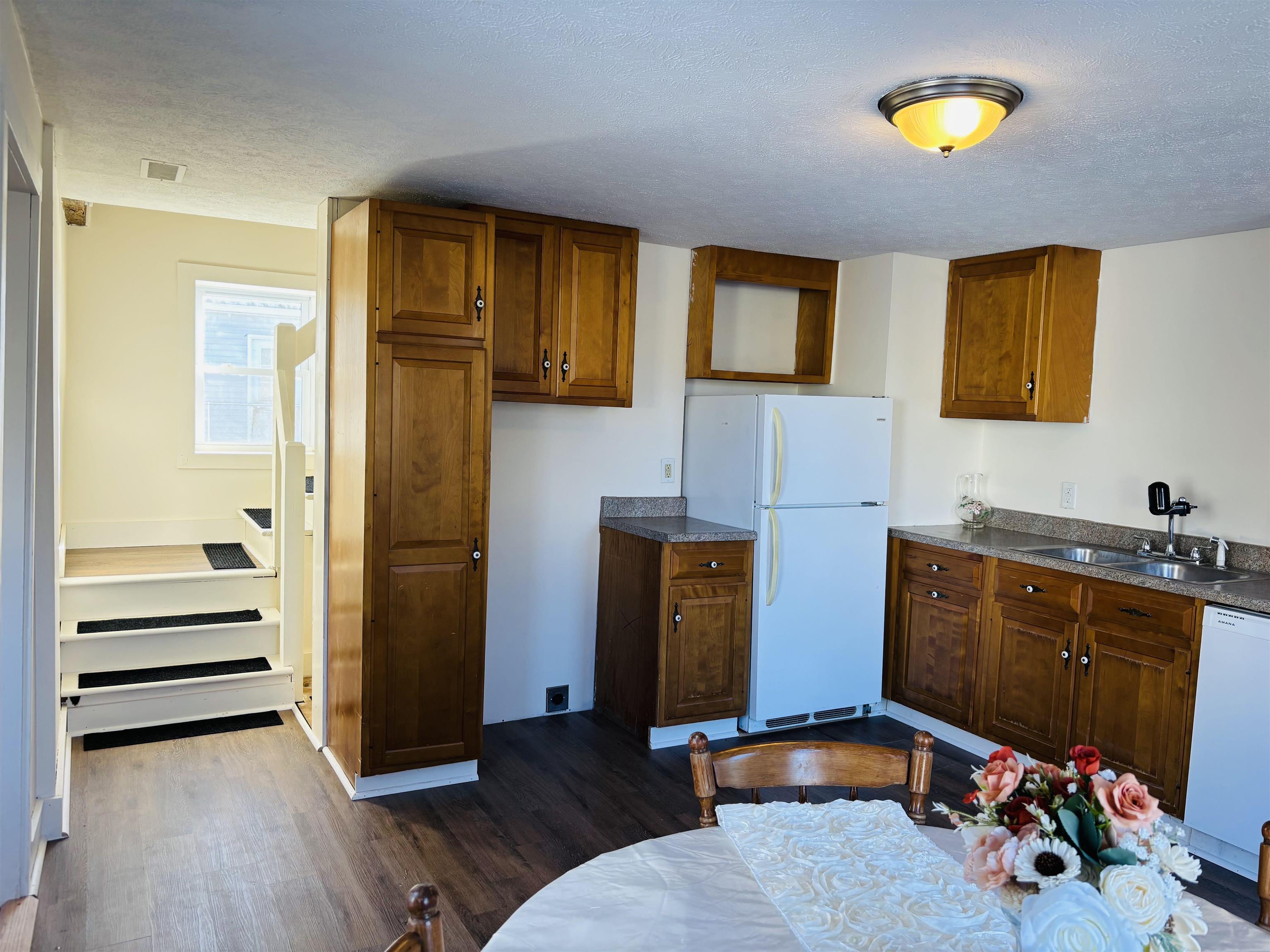 293 Central Street Sheldon, VT 05483 - Photo 5 of 32