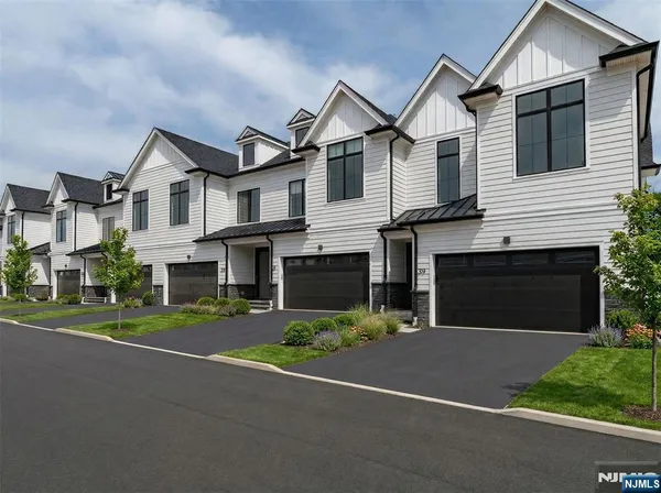 $12,000 | 27 Feldman Court, Paramus, NJ 07652