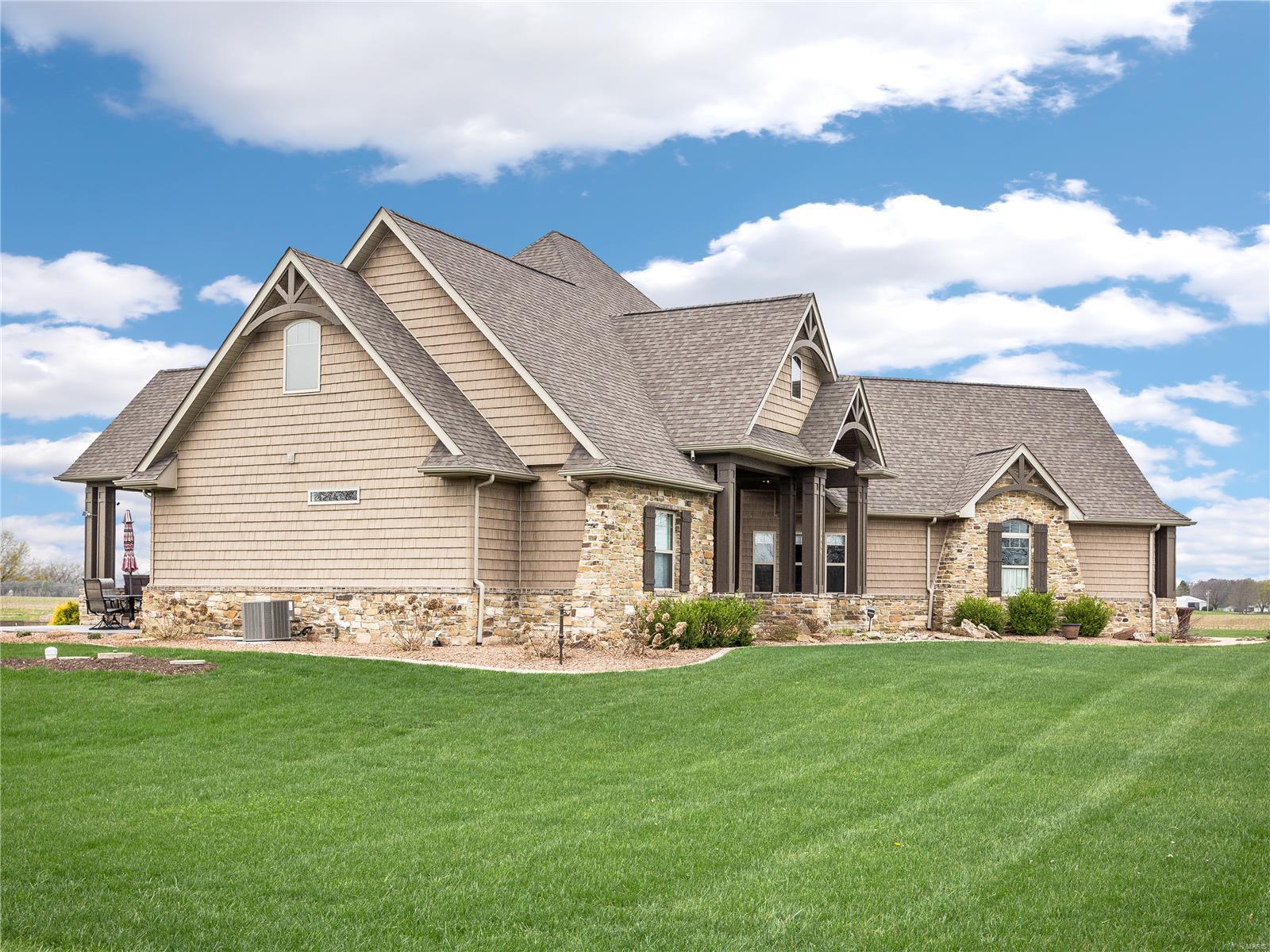 7486 Kerin Road Alhambra, IL 62001 - Photo 2 of 82