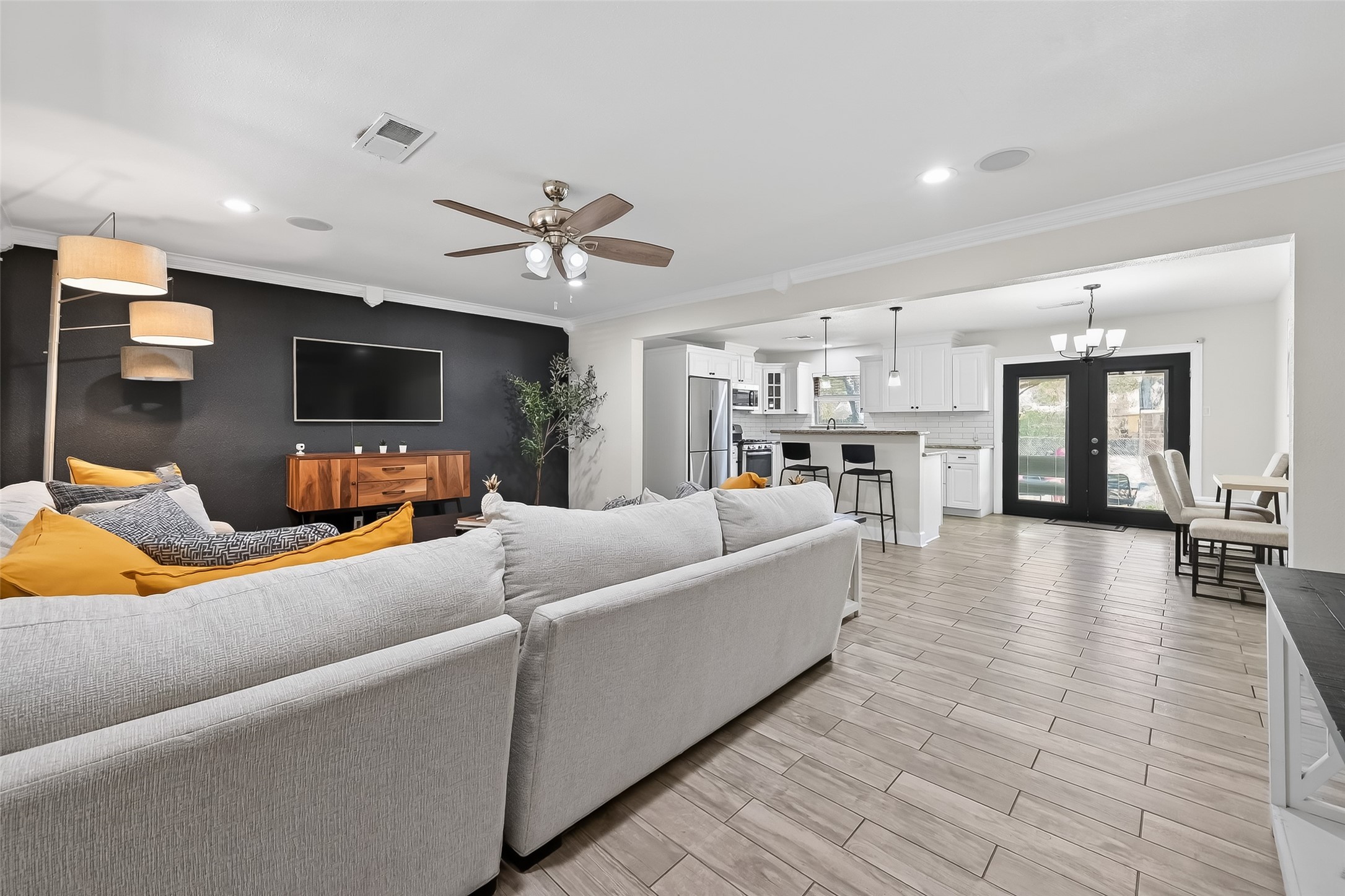 1215 Lawrence Street Rosenberg, TX 77471 - Photo 2 of 9