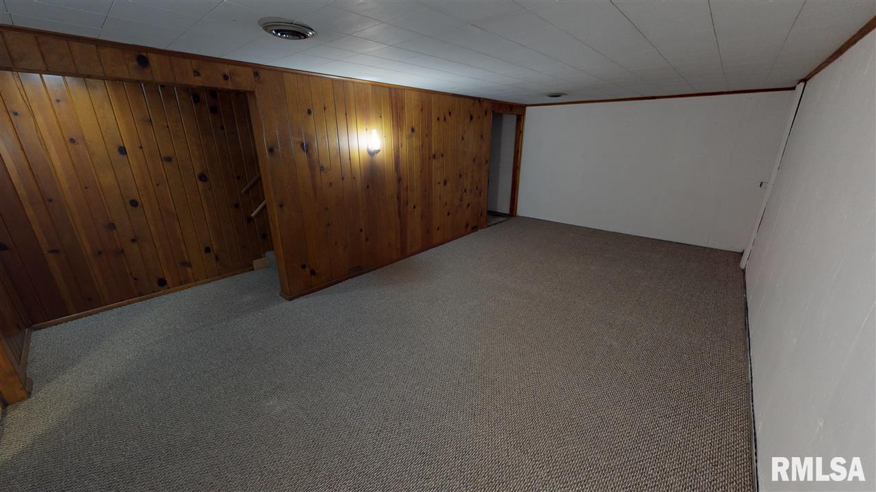 700 Highview Drive Clinton, IA 52732 - Photo 13 of 19 Gallery Image 13