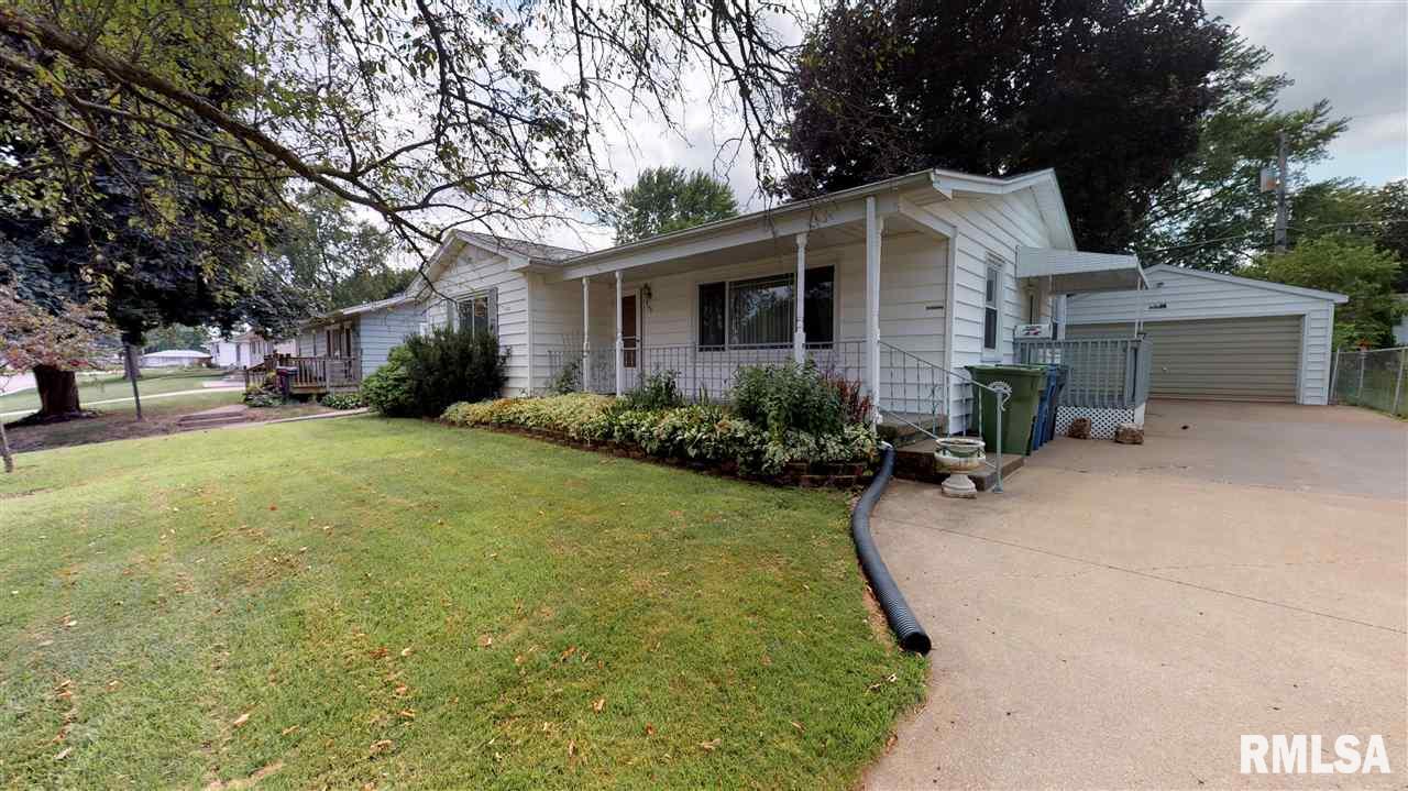 700 Highview Drive Clinton, IA 52732 - Photo 2 of 19 Gallery Image 2