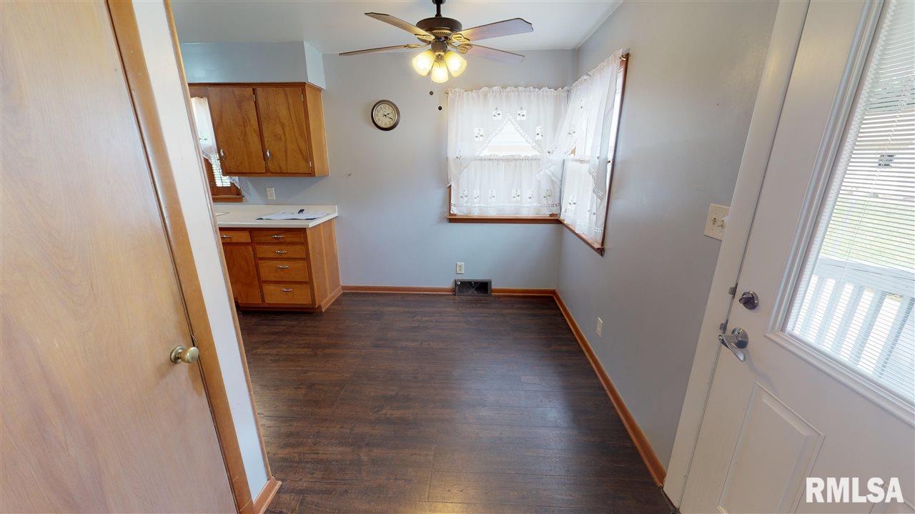 700 Highview Drive Clinton, IA 52732 - Photo 6 of 19 Gallery Image 6
