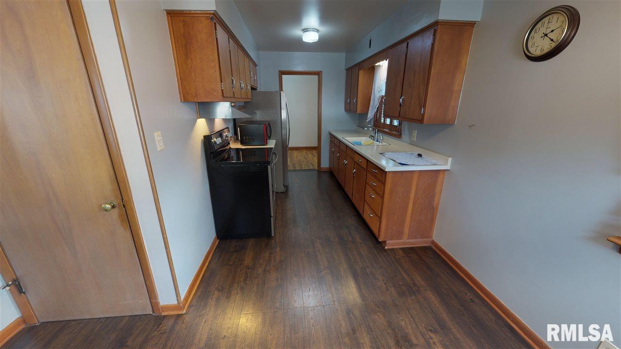 700 Highview Drive Clinton, IA 52732 - Photo 7 of 19 Gallery Image 7