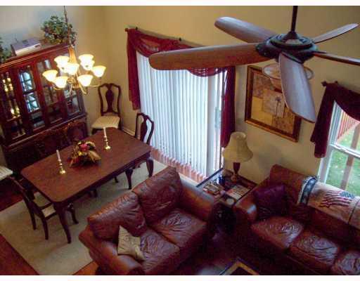 1138 Old Farm Road Lawrence, PA 15055 - Photo 14 of 17 Living Room.