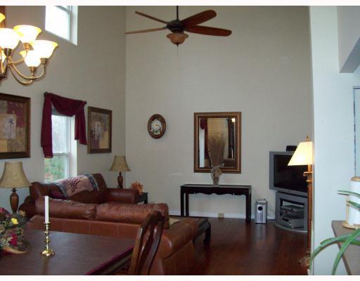1138 Old Farm Road Lawrence, PA 15055 - Photo 3 of 17 Living Room.