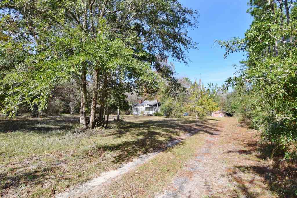 984 Oak Ridge Road East Tallahassee, FL 32305 - Photo 1 of 36