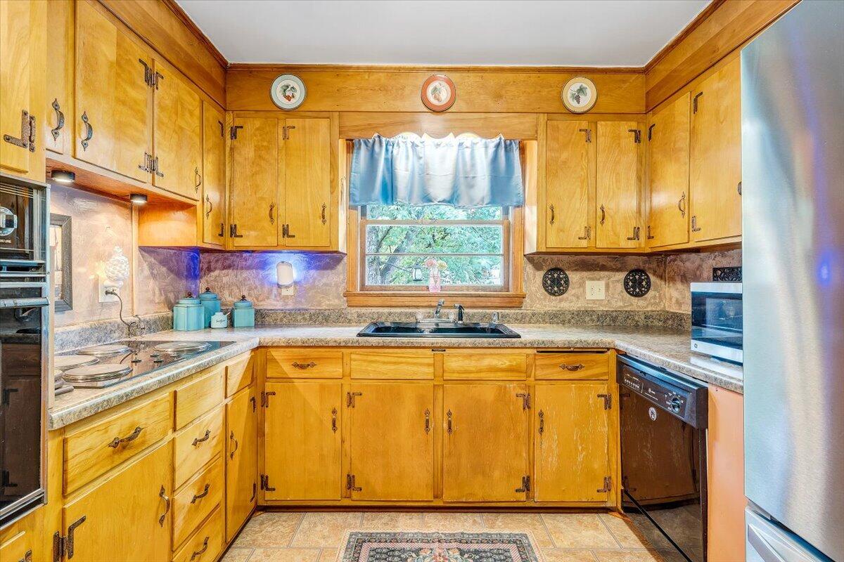 1028 Tremont Road Salem, VA 24153 - Photo 12 of 33 13-MIB04452