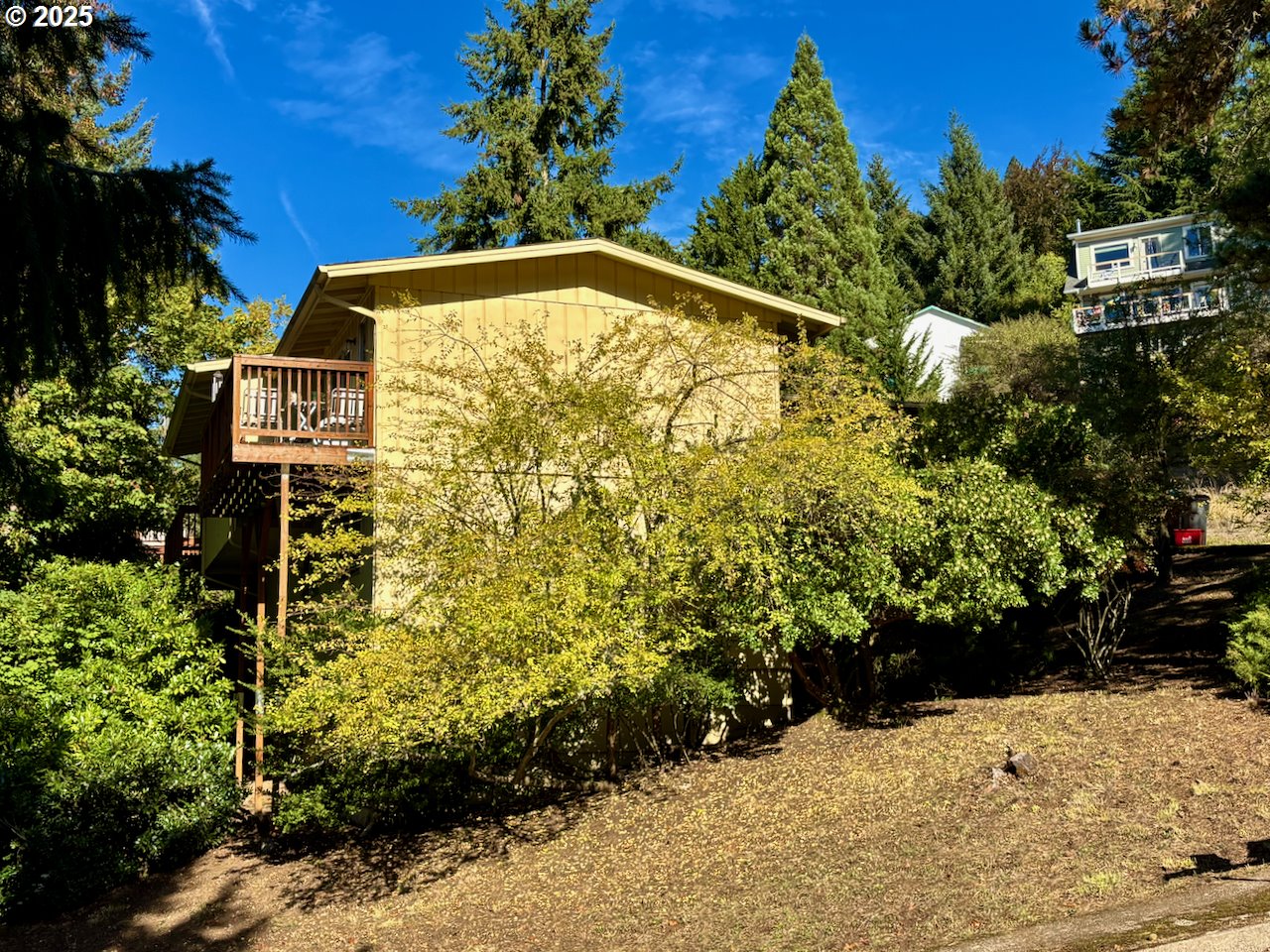 3790 Onyx Street Eugene, OR 97405 - Photo 2 of 13