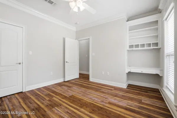 $819,900 | 28 West Lake Road, Hattiesburg, MS 39402