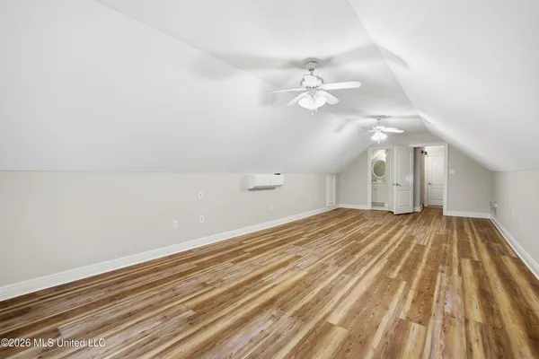 $819,900 | 28 West Lake Road, Hattiesburg, MS 39402