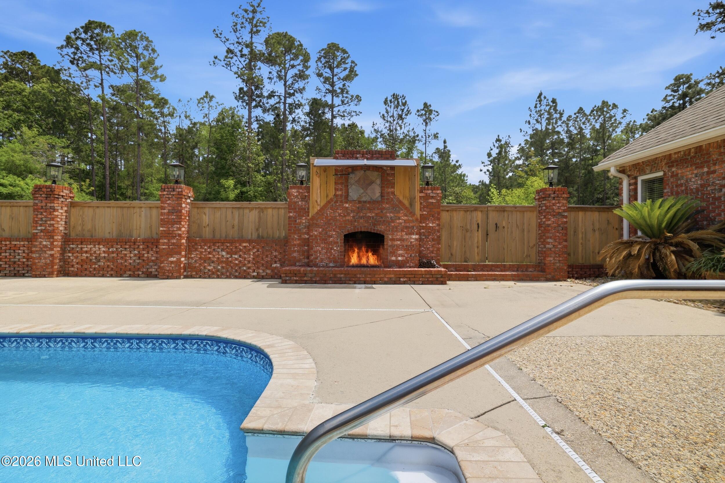 28 West Lake Road Hattiesburg, MS 39402 - Photo 55 of 75 72_r6__2644_with_fire