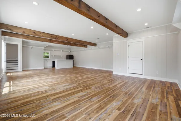 $819,900 | 28 West Lake Road, Hattiesburg, MS 39402